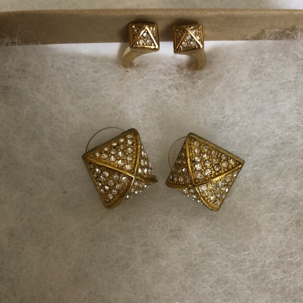 BCBG MAXAZRIA Jewelery